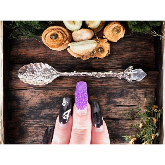 Carved Leaf Spoon with Crystal Accent, Apothecary Witchcraft Decor, 4.33" - Picture 1 of 7